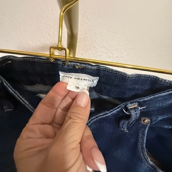 Good American Dark Blue High-Rise Skinny Jeans - Picture 4 of 8